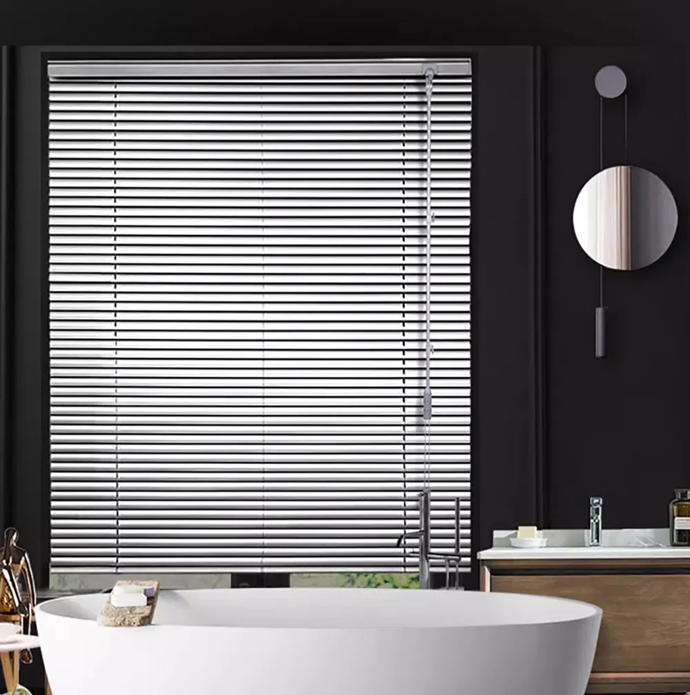 China Natural Material Basswood Venetian Blinds Traditional Classic Style Outdoor Horizontal Blinds