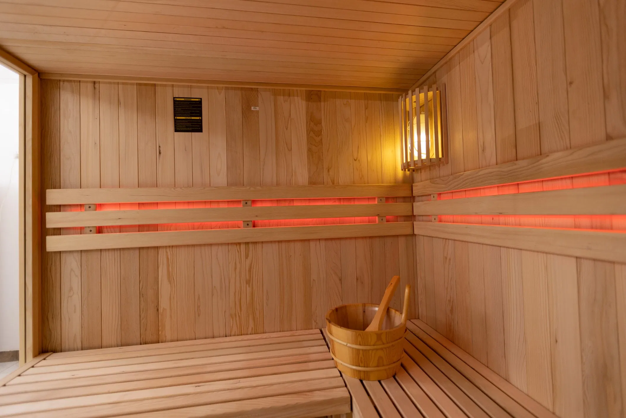 Инфракрасная сауна для улицы из дерева на 4 человека