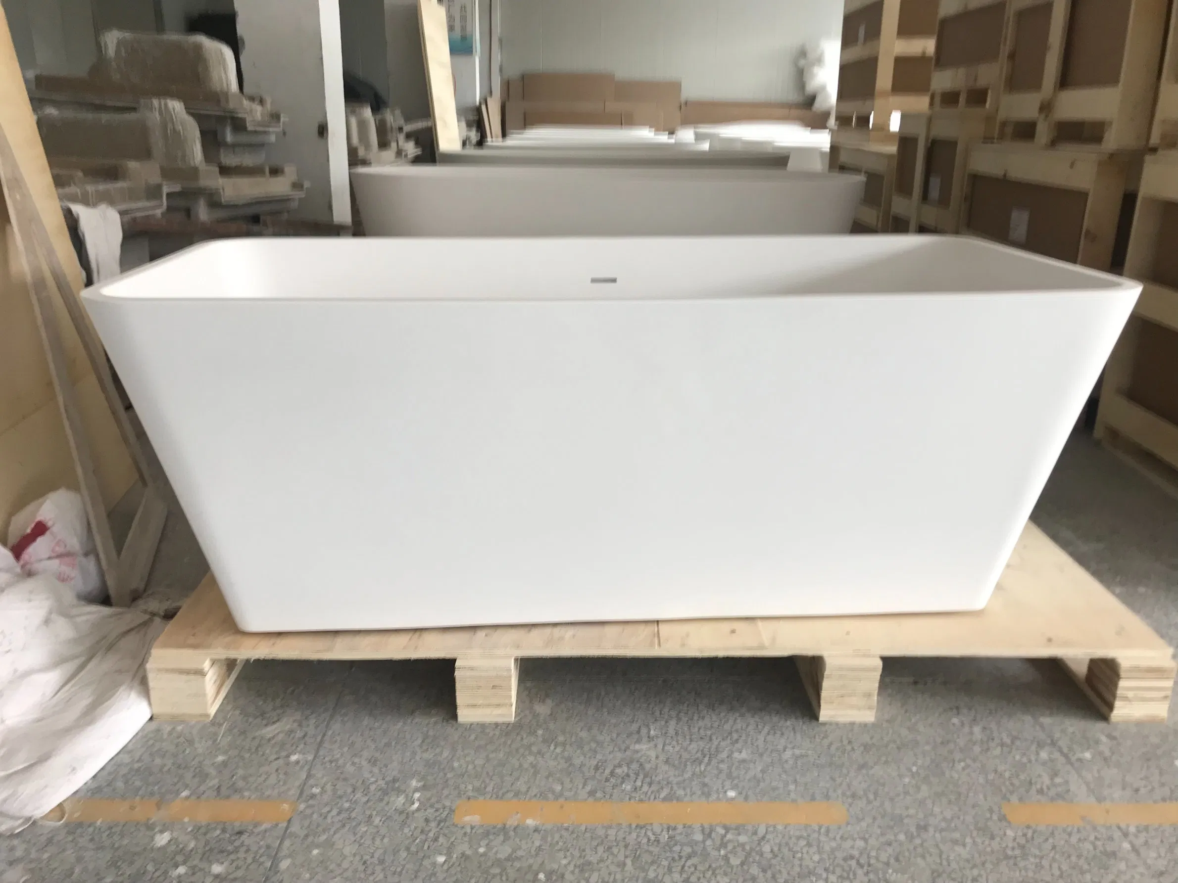 Прямоугольная акриловая ванна Miluo