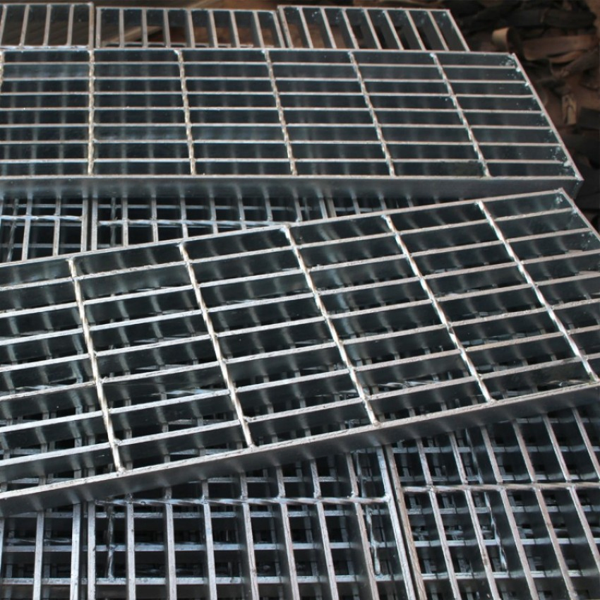 1000mm X 6000mm Galvanized Serrated Steel Grating / Flat Style Steel Grating High Quality Toothed Flooring Grating