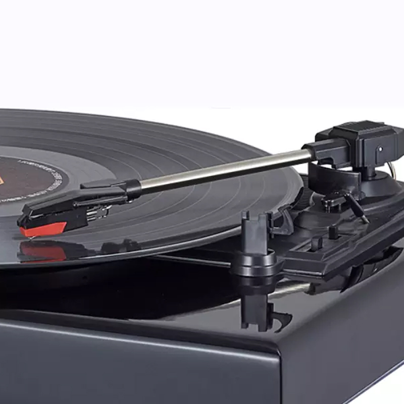 Ретро виниловый проигрыватель с тремя скоростями