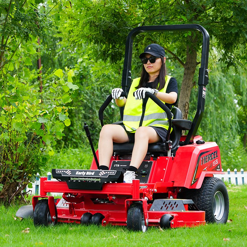 China Manufacturer 50-Inch Gasoline Riding Mower for Golf Courses and Soccer Fields Self Propelled Lawn Mower Mowers Zero Turn Riding Mower