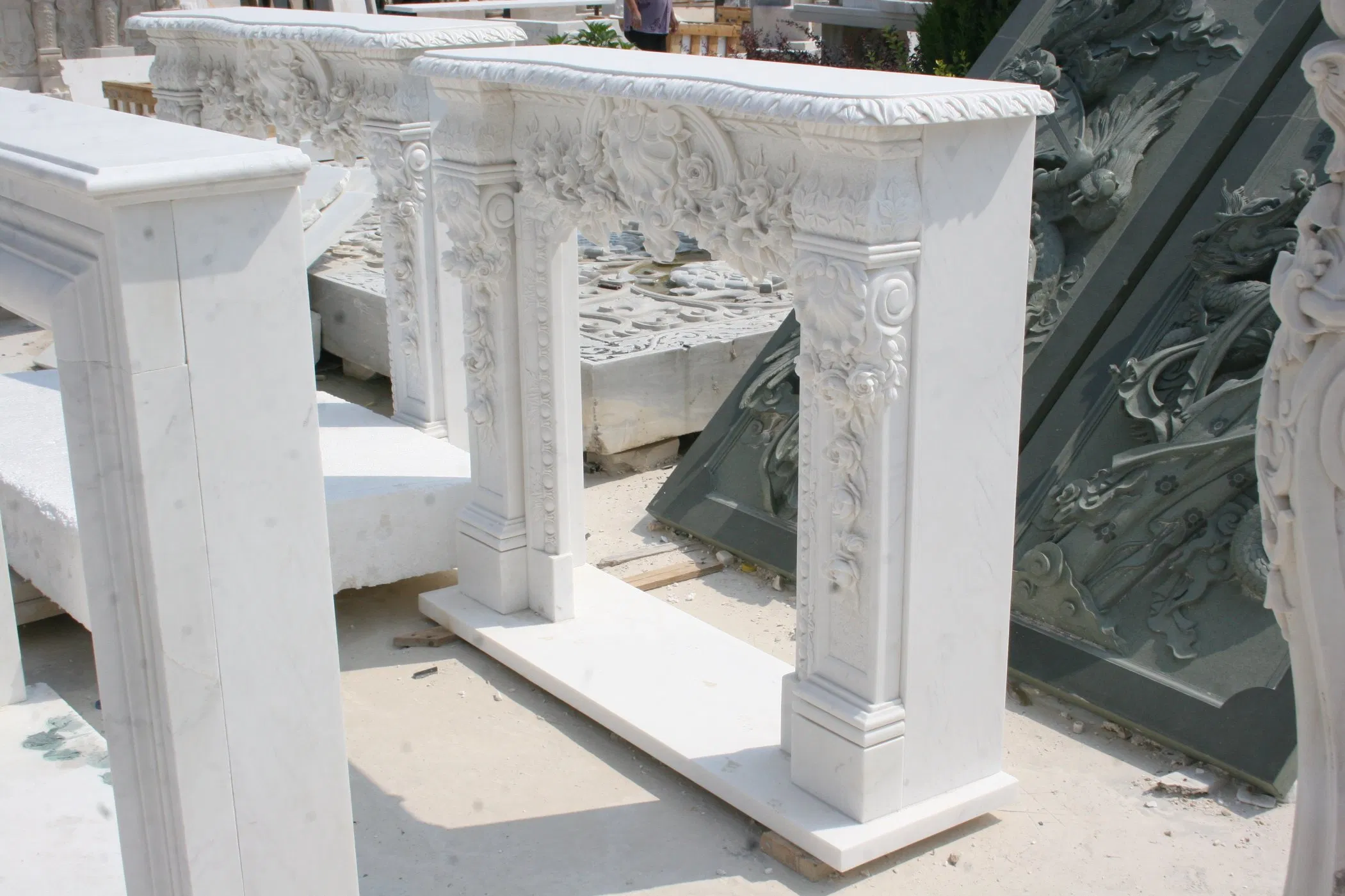 Beautiful European Cultured Marble Fireplace Hand Carving Lady Statue (SY-MF289)