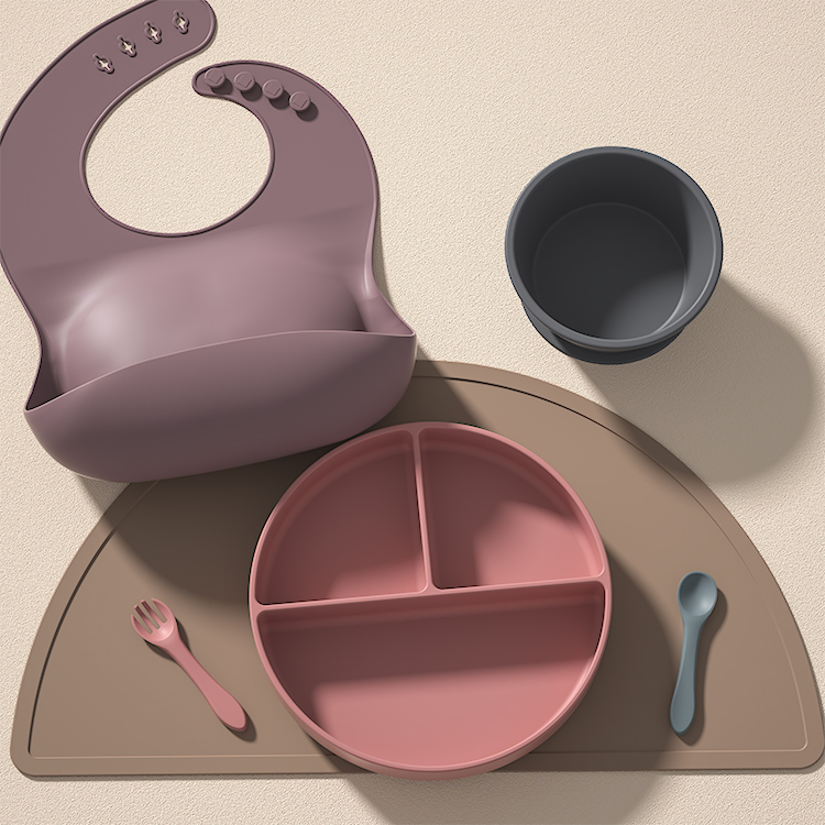 Kids Toddlers Eating Set Suction Silicone Baby Feeding Set Dinner Tableware Baby Bowl Plates with Spoon and Fork