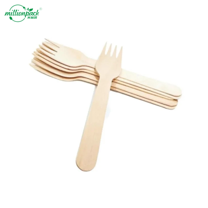 Sustainable Bamboo Fork for Takeaway Meals and Food Trucks with Durable Design