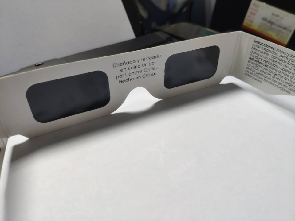 High Quality Cardboard Solar Eclipse Sunglasses Customized Logo Paper Glasses