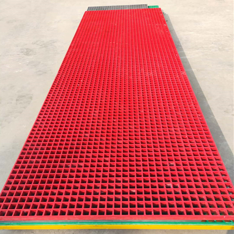 Light Weight FRP 38mmx38mm Mesh 25mm Thickness Anti Slip Roof Walkways Systems Grating