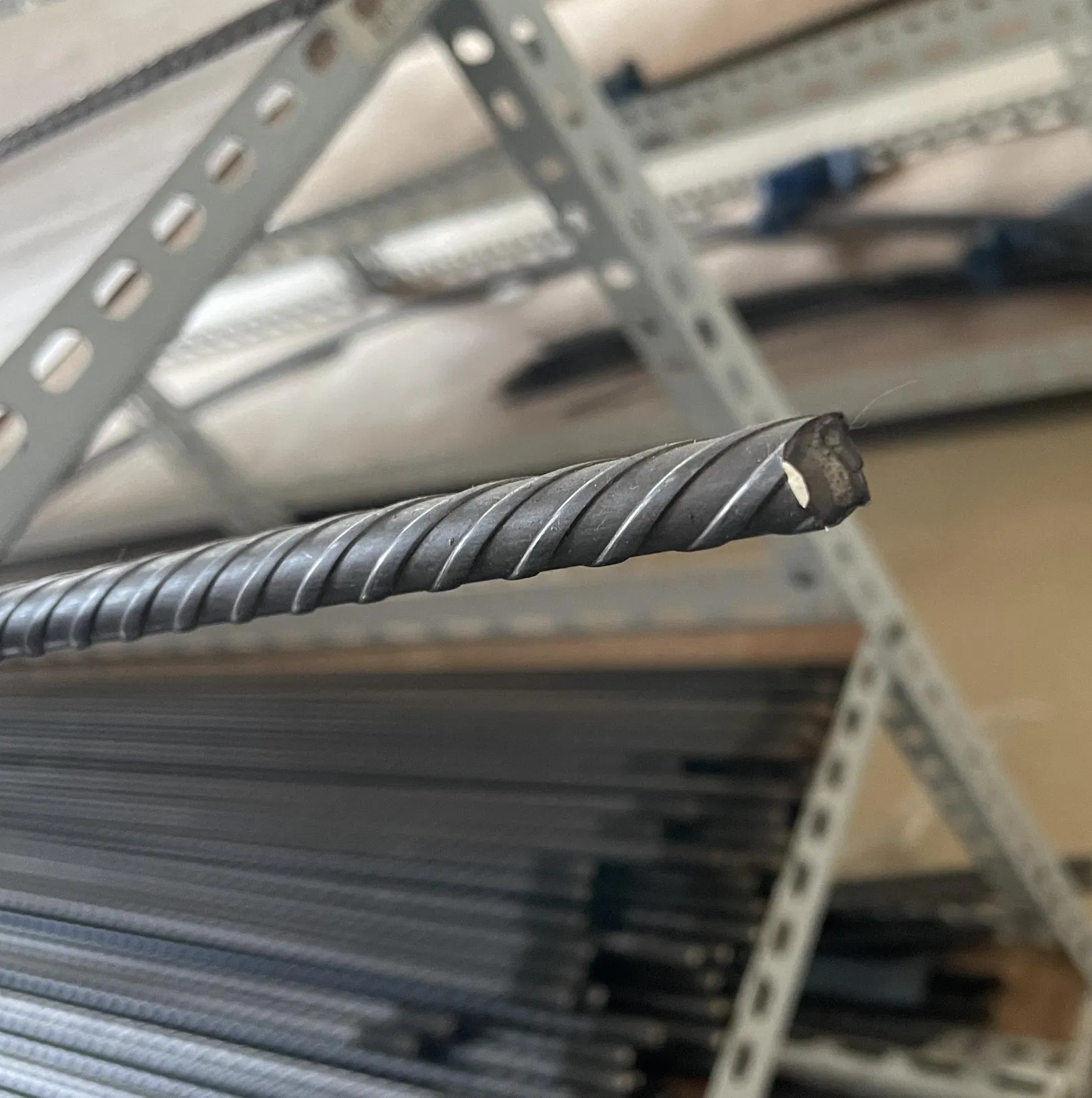 Low-Relaxation Spiral Rib Steel Wire for The Prestressing of Concrete