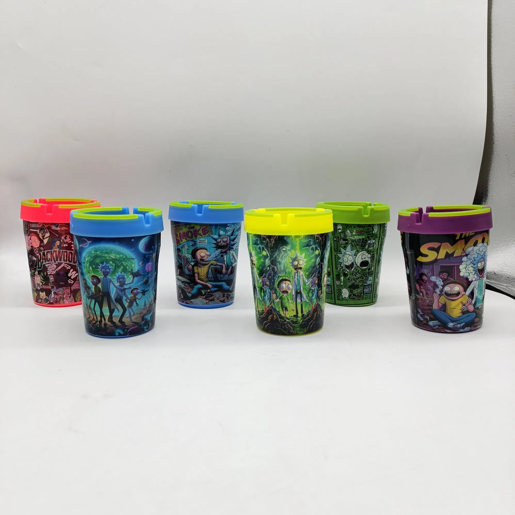 Good Quality Portable Car Ashtray Can Butt Bucket Self-Extinguishing Silicone Car Ashtray Smoking Products
