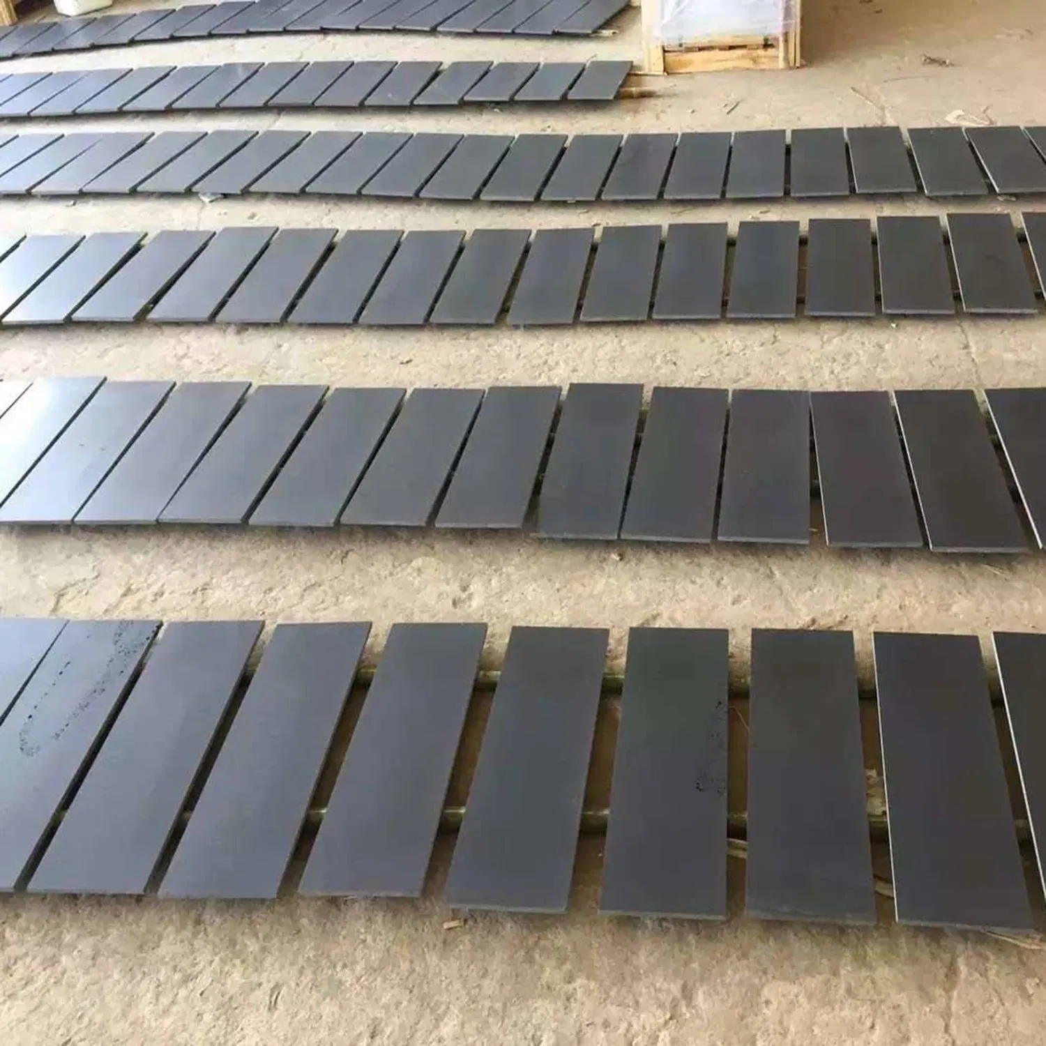 Factory Supply Basalto/Andesite /Volcanic/Hainan Black/Lava for Floor Tile Decoration