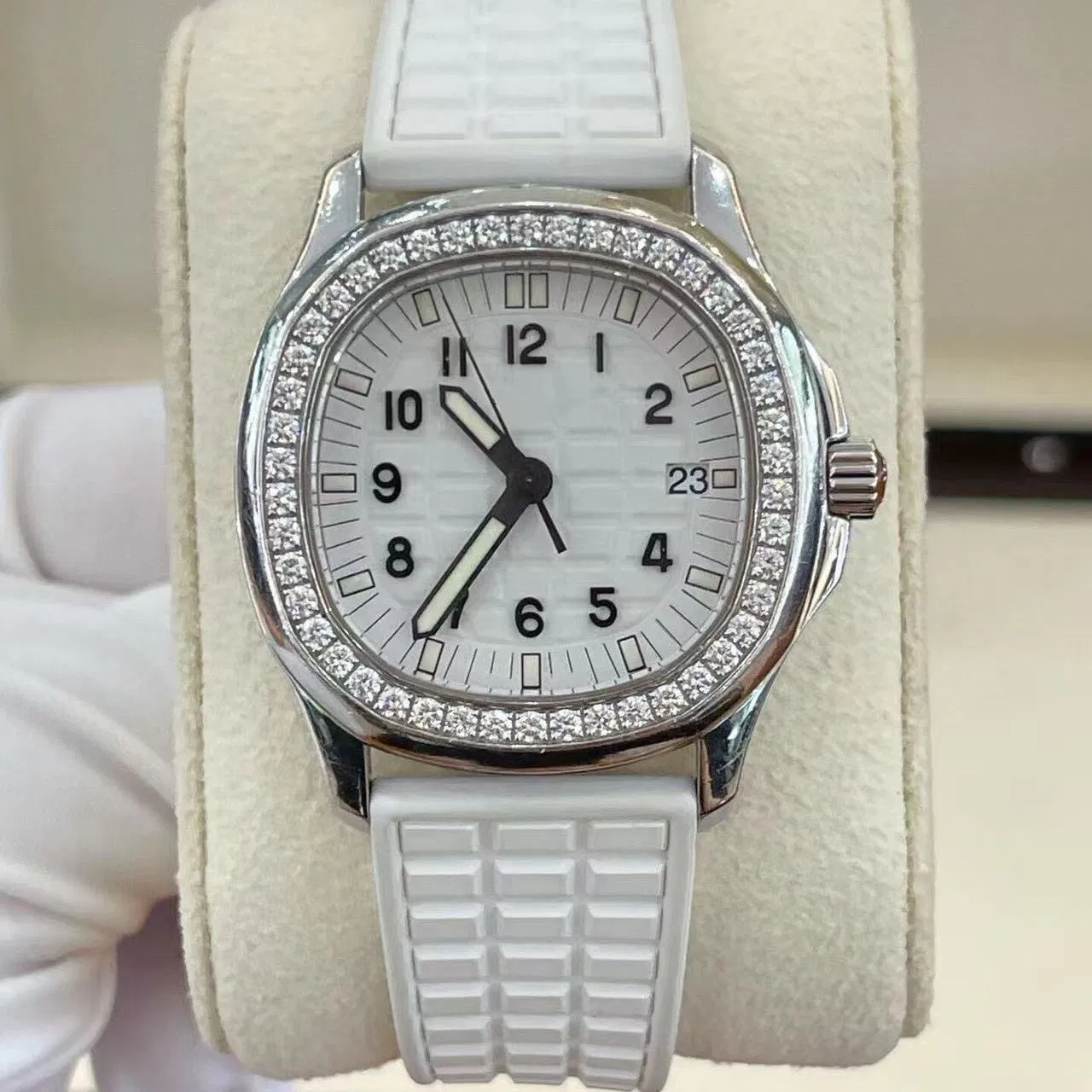 Youthful Luxury Automatic Stainless Steel Diver Design, High-Quality Mechanical Watch, Fashionable Sports Business Watch Men Watch