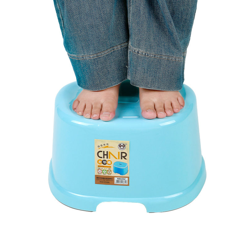 Kids Plastic Stool Chair Kindergarten Dining Portable Seat Children Furniture