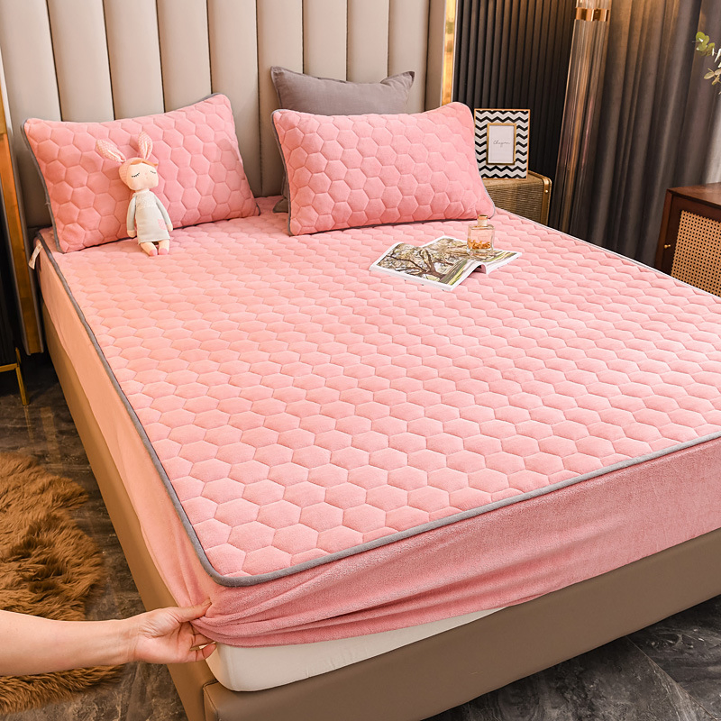 Queen Size Bed Cover Quilted Waterproof Mattress Protector