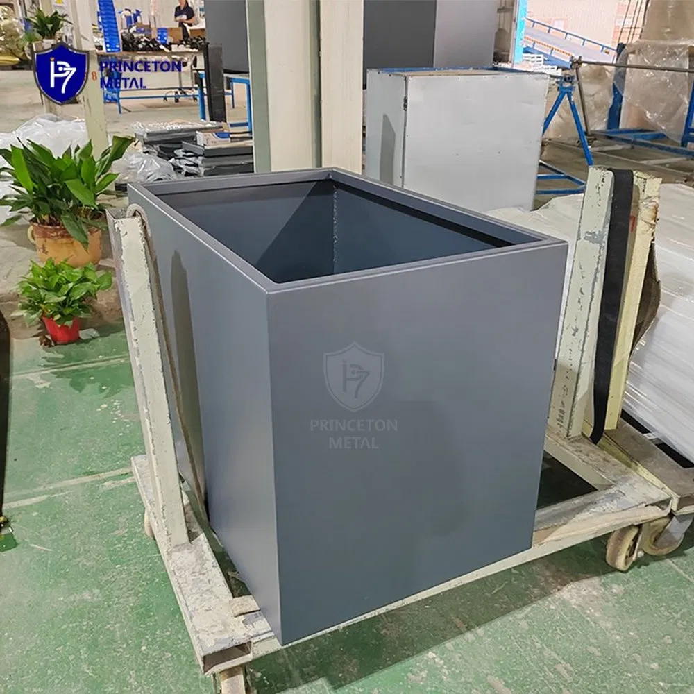 Princeton Metal Stylish Long-Lasting Aluminum Outdoor Planter Box for Shopping Centres