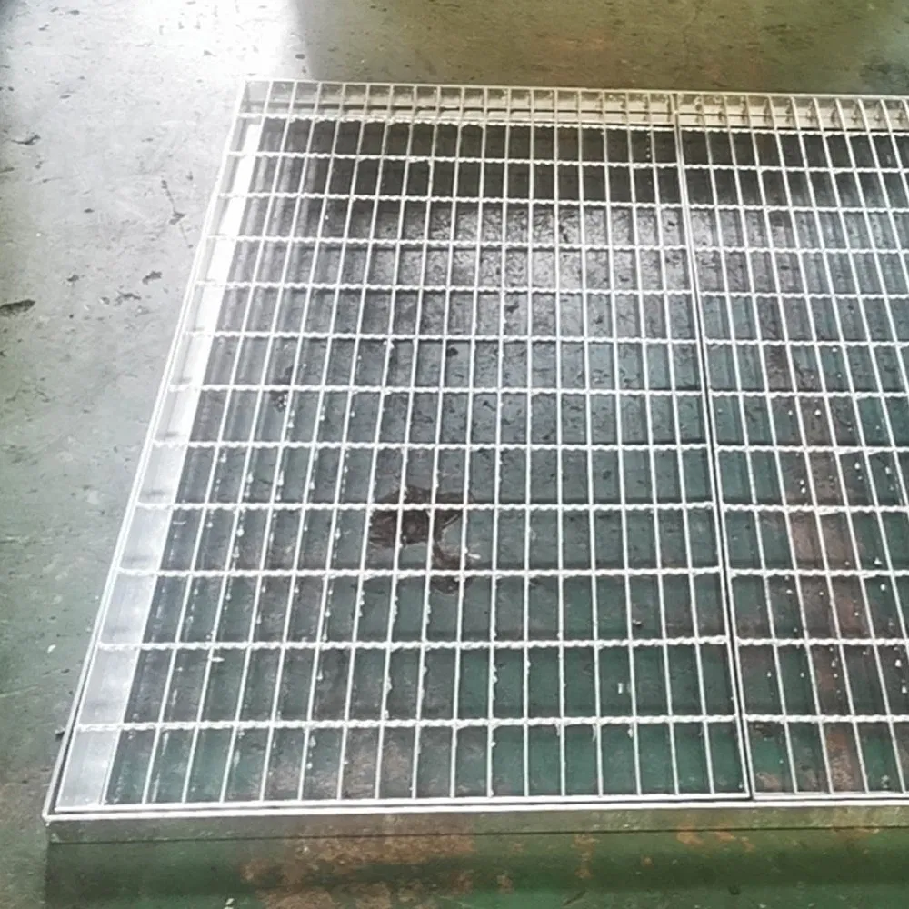 Galvanized 15/20/30/34.3/40/60mm Bearing Bar Pitch Drain Perforated Steel Grating