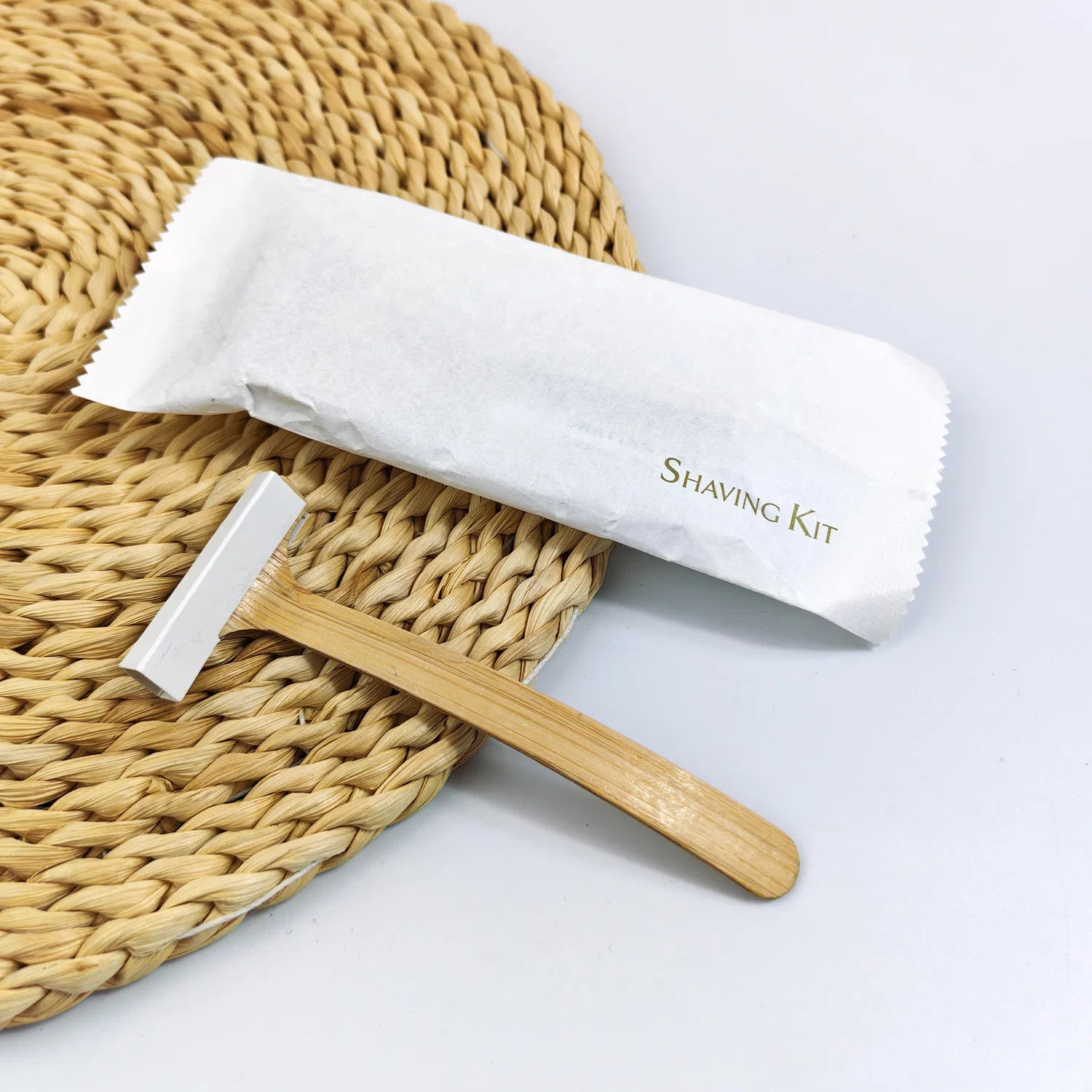 Eco-Friendly, Biodegradable Bamboo Razor. Non-Plastic Bamboo Razor, Suitable for Hotel or Everyday Use.