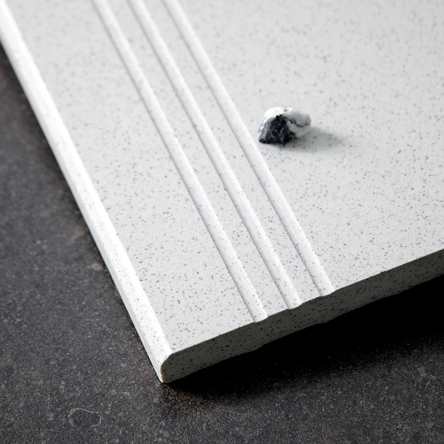 Durable Good Quality Resistant High Temperature Wear Resistant Anti Cracking Artificial Quartz Stone