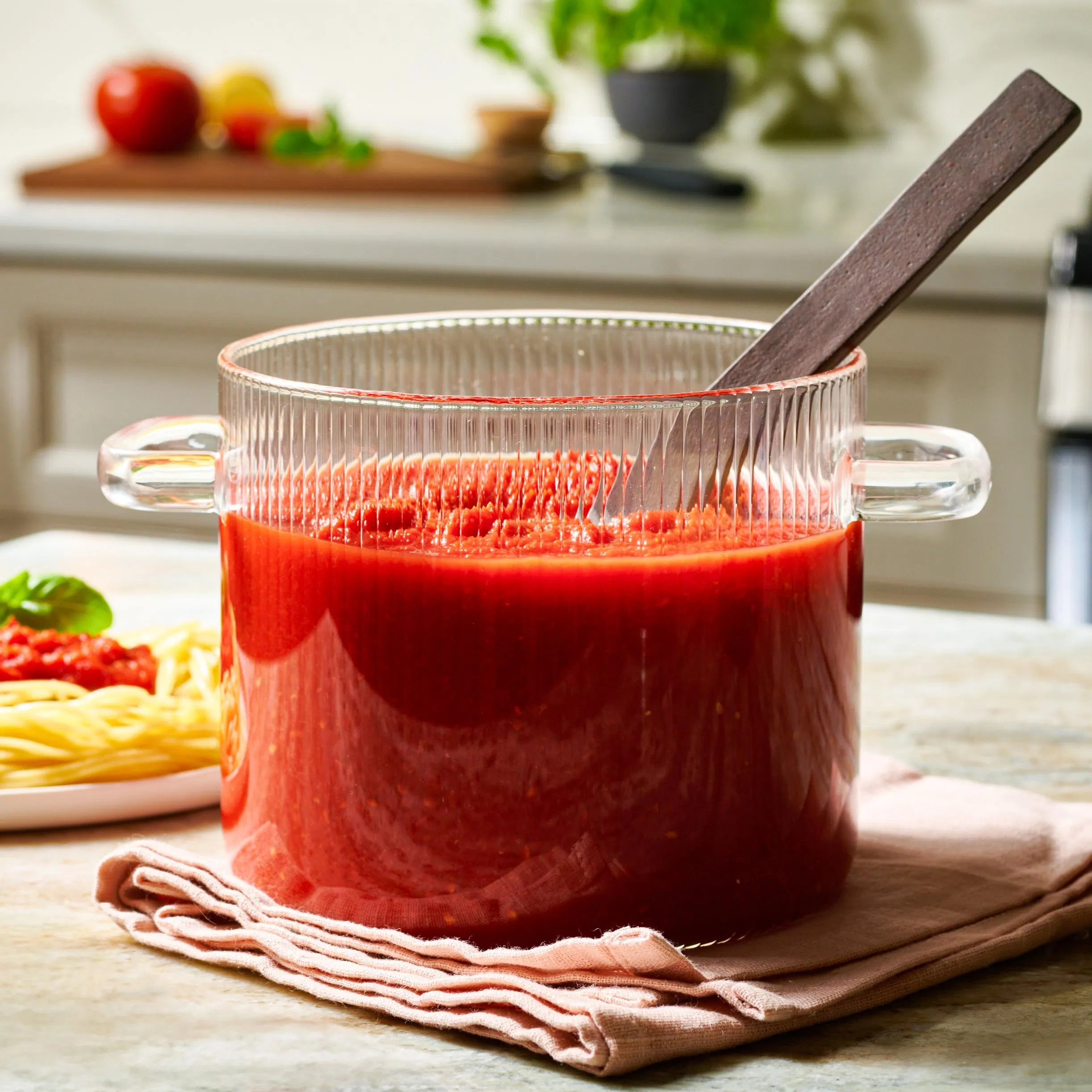 Wholesale Glass Cooking Pot Lid 2L Borosilicate Cookware Stovetop Simmer Pot