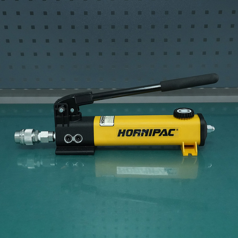 P142 10000psi/700 Bar Single Acting Two Speed Lightweight Hydraulic Hand Pump Manual Pump