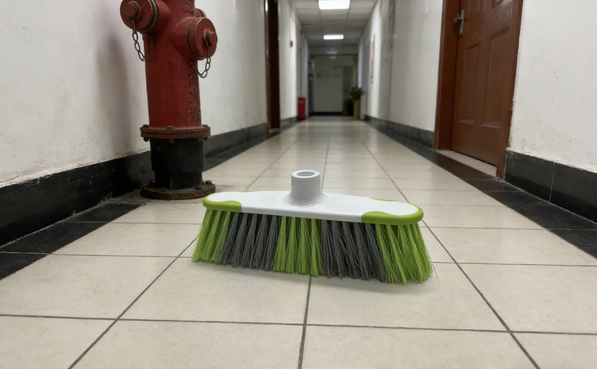 Factory Direct Broom Head with Mixed Color Bristles for Global Wholesalers