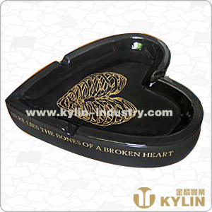 China Cheap Price Portable Custom Ceramic Ashtray