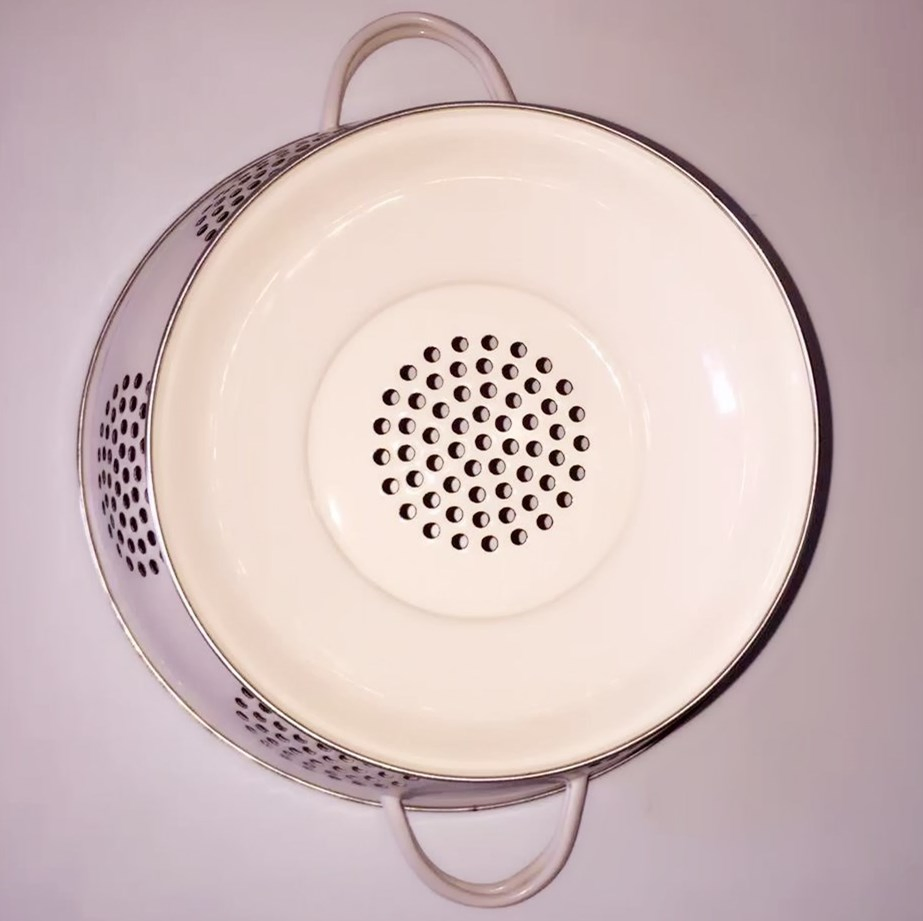 High Quality Tableware Enamel Colander with Stainless Steel Rim in Hot Sale