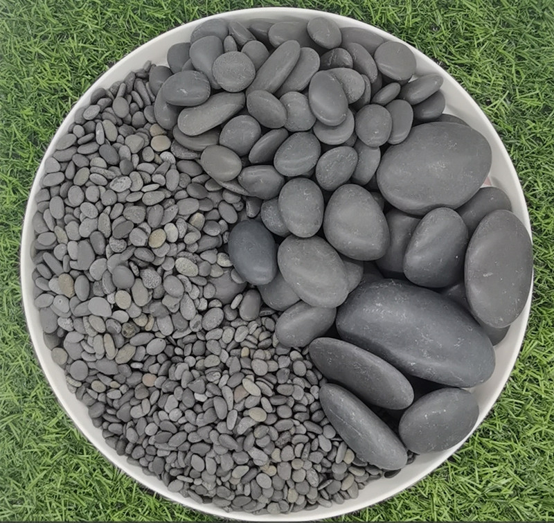 Wholesale 2026 Grey Natural Crushed Pebble Stone with Best Price for Villa Application