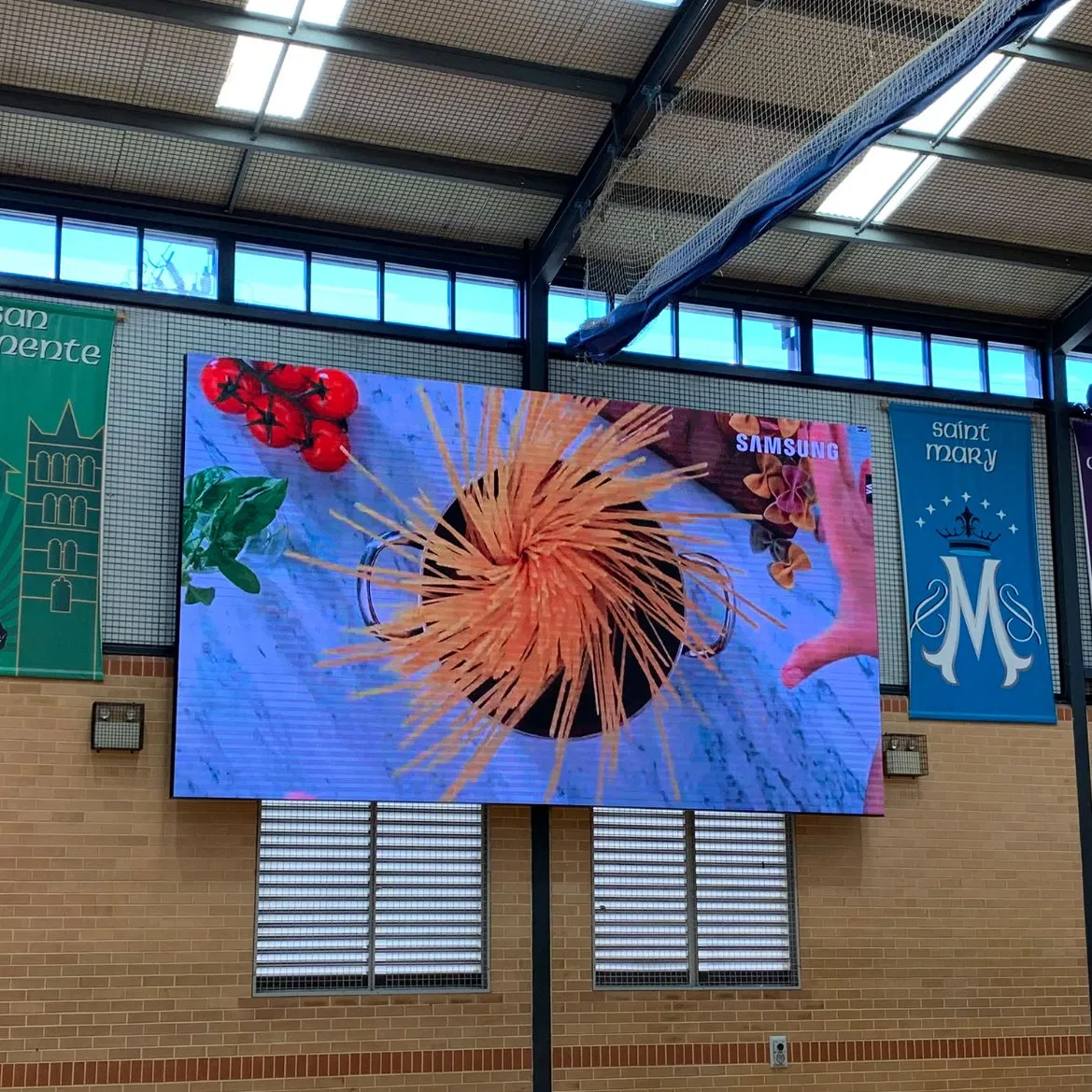 P2 P2.6 P2.9 P3 P3.91 P4 P4.81 P5 P6 P10 mm High HD Stage Advertising Outdoor Full Color Rental Panel Wall Video Advertisement Indoor LED Screen