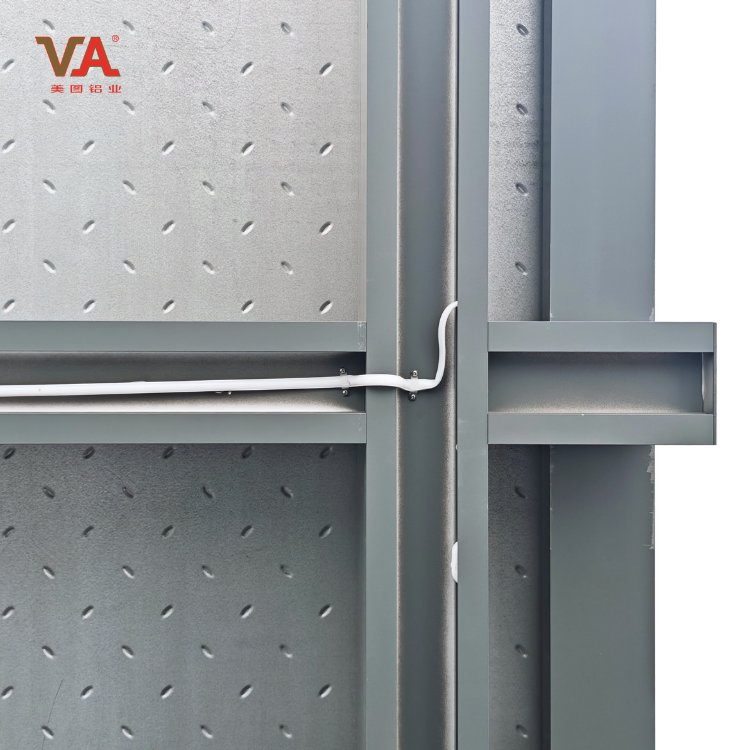 Customized Weather Resistance Aluminum Carport with Solar Panel for Car Parking