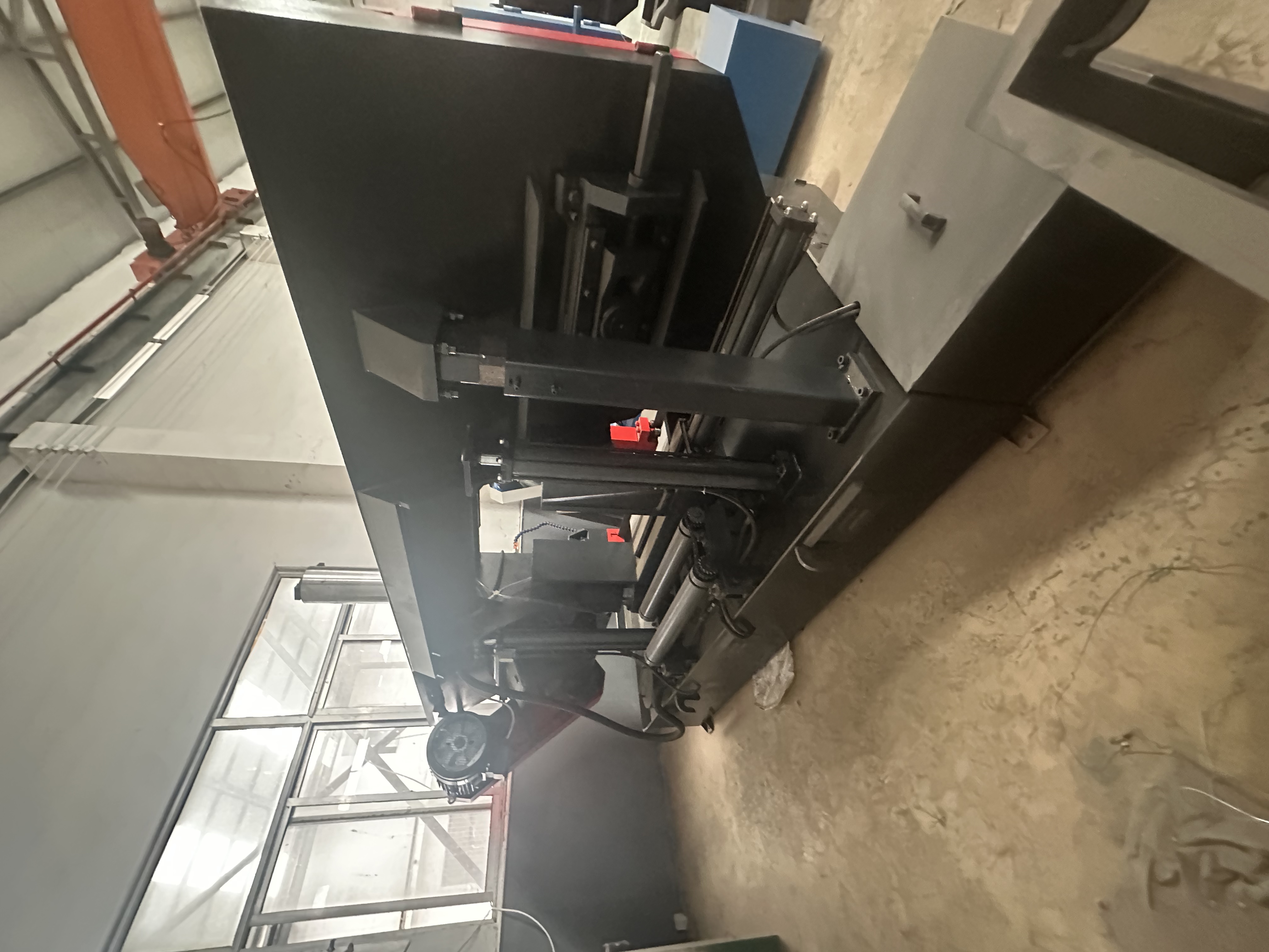 Станок ленточнопильный горизонтальный по металлу