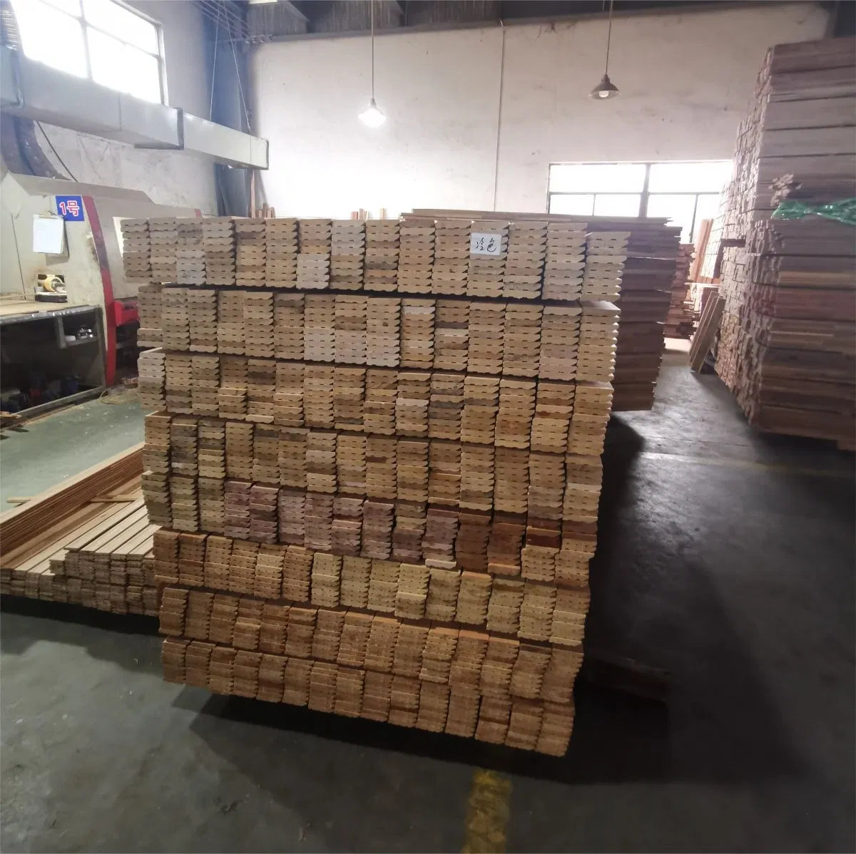 Elegant White Solid Wood Wall Baseboard for Stylish Interiors