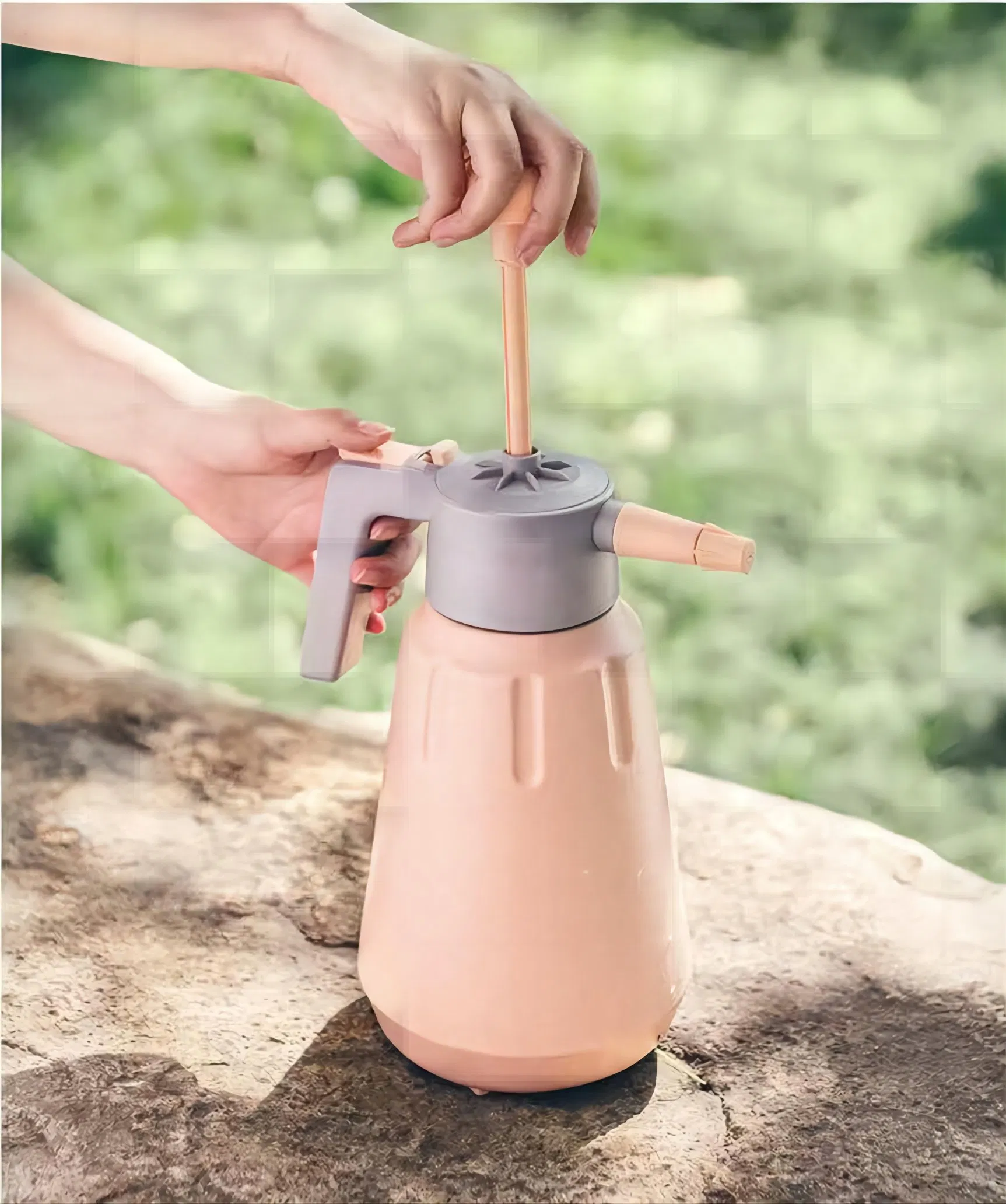 Household Pneumatic Type Sprayer 1L 2L Small Sprayer for Garden Plants
