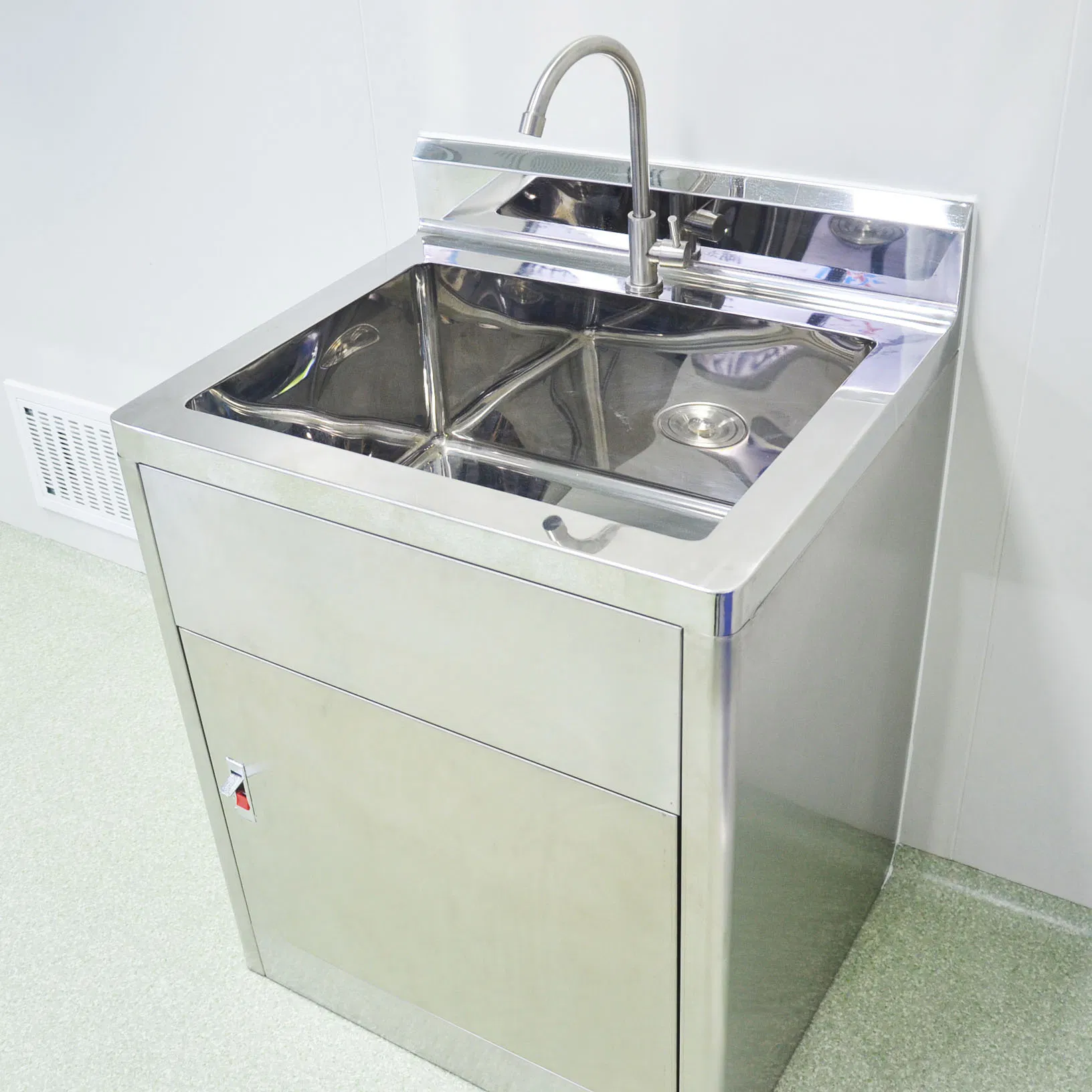 Premium Stainless Steel Cleanroom Tables & Storage Cabinets for Hygiene