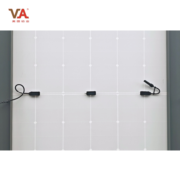 Stylish Aluminum Solar Carport Featuring Integrated Solar Panels