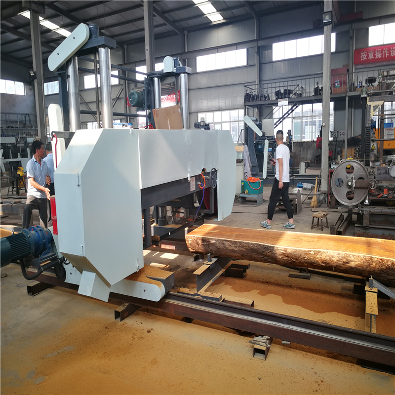 Ленточная пила по дереву портативная дизельная горизонтальная