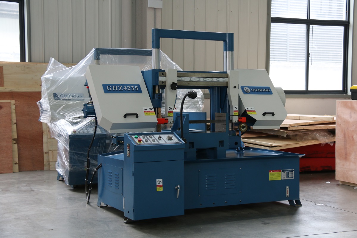 Станок ленточнопильный угловой резки GHZ4240