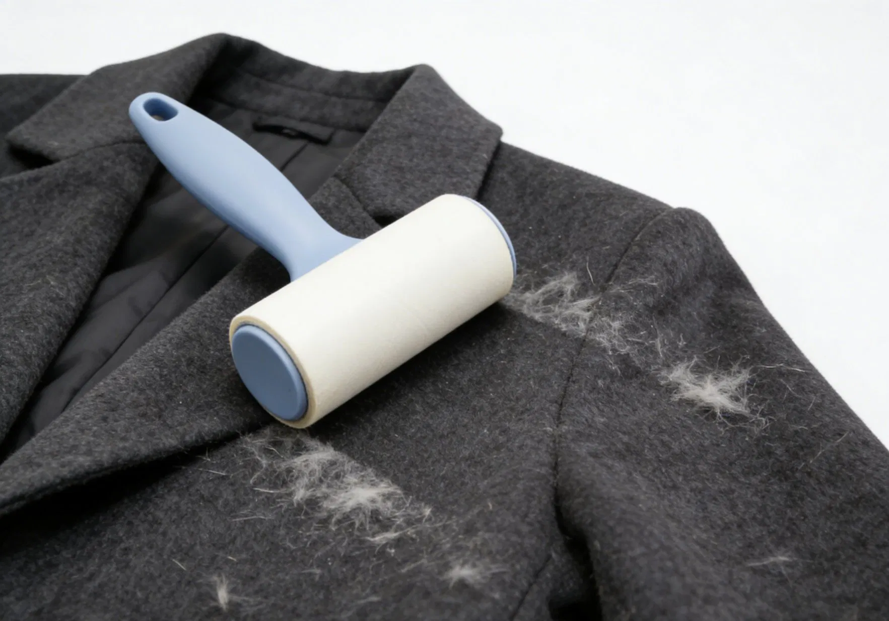 Lint Roller with Ergonomic Handle - Extra Sticky Disposable Sheets for Pet Hair, Dust & Lint Removal - Easy to Use for Clothing, Furniture & Car Interiors