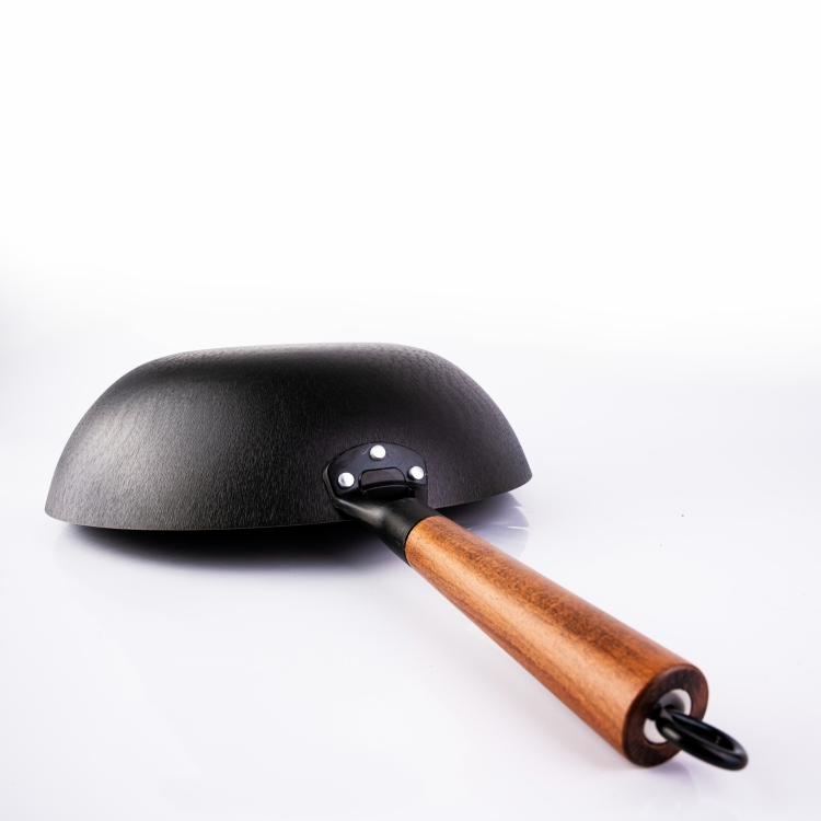 Чугунный вок круглый 32 см с деревянной ручкой