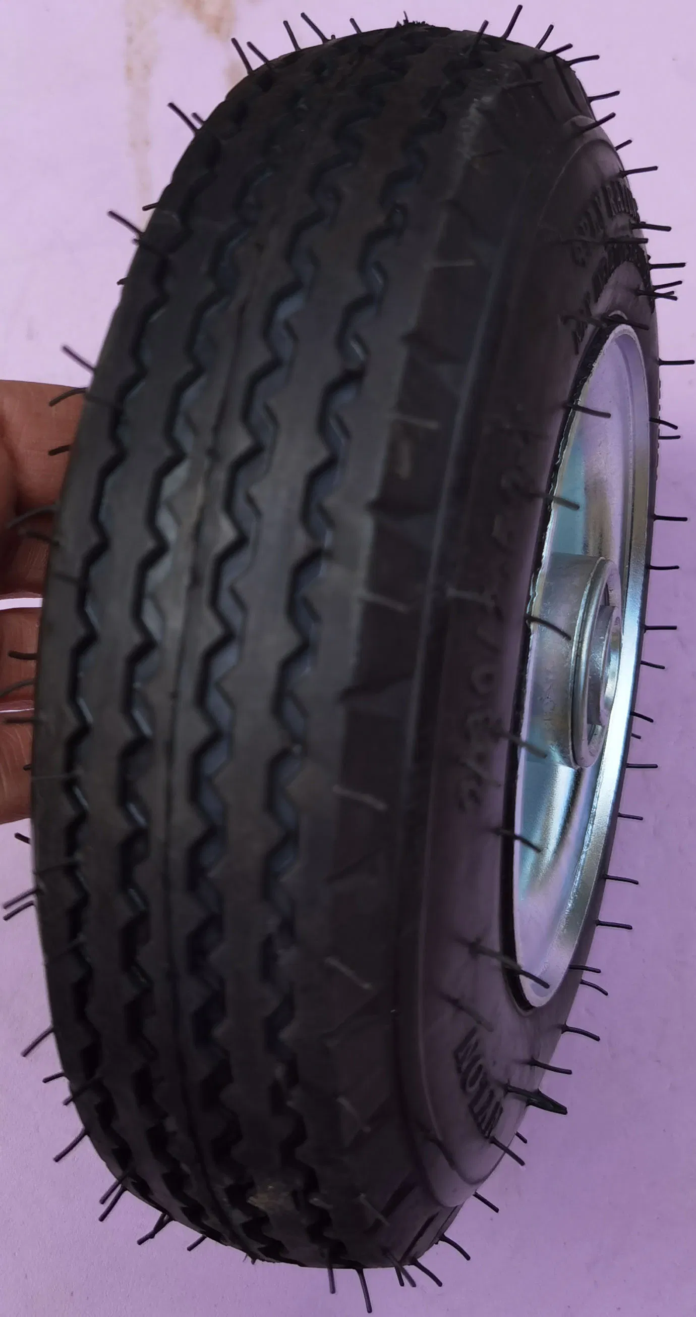 2.80/2.50-4 Pneumatic Inflatable Rubber Wheelbarrow Wheel Tire with Metal Rim