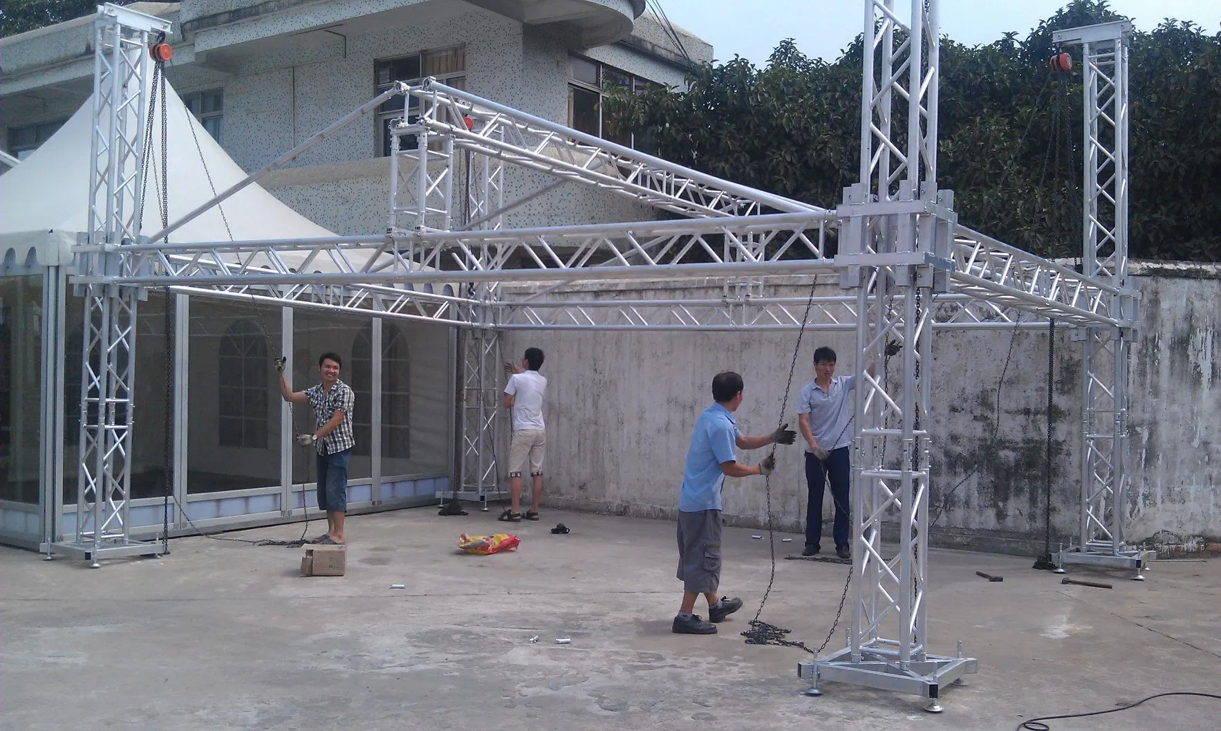 Luxury Aluminum Stage Sound System Truss Mobile Event Lighting Truss Display