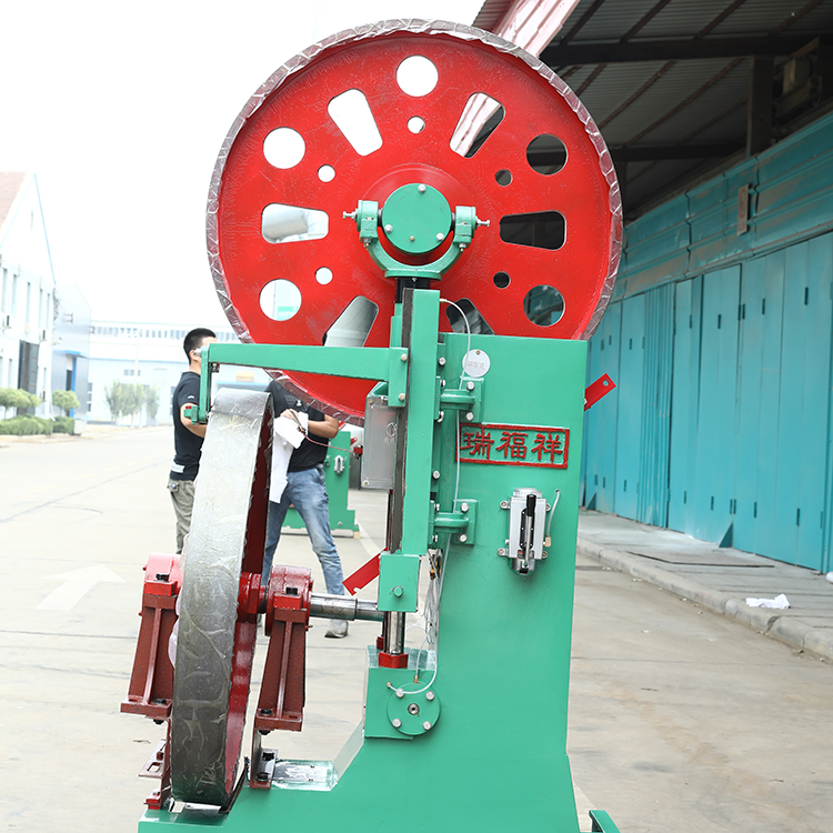 Станок ленточнопильный вертикальный по дереву 107 см MJ3210Z