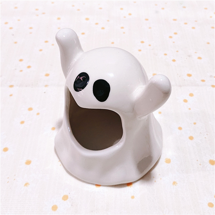 Wholesae Ghost Ashtray Ceramic Dormitory Home Living Room to Send Boyfriend Personalized Gift Decoration