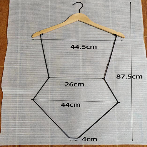 Factory Direct Sales of Swimming Suits, Swimsuit Hangers, Iron Swimsuit Hangers, Wholesale Swimming Trunks Racks