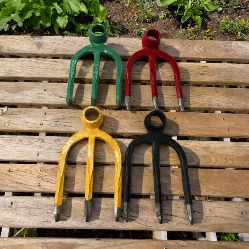 Hot Sales Railway Steel Garden Tool with 3 Teeth Agricultural Gardening Hoe-Fork