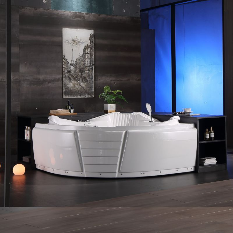 Массажная ванна с гидромассажем и подсветкой