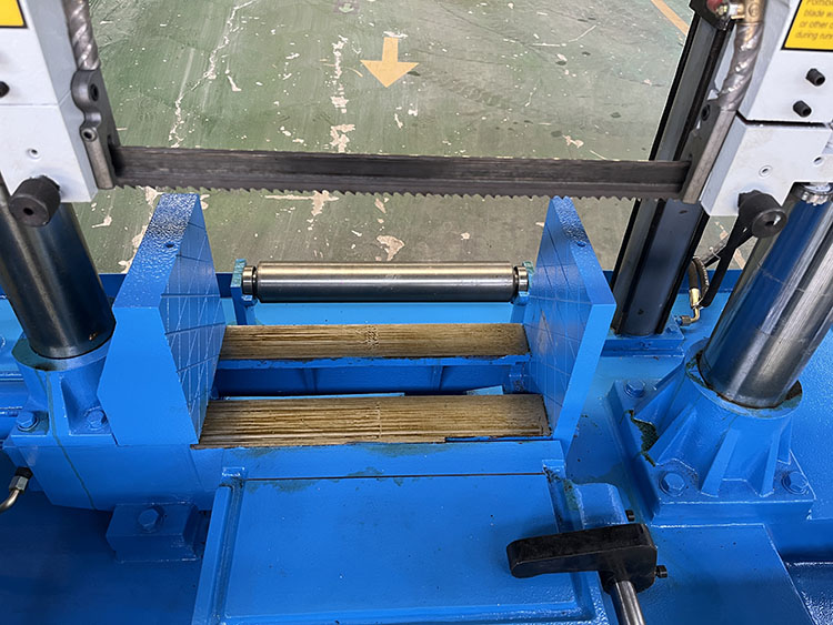 Станок ленточнопильный горизонтальный по металлу