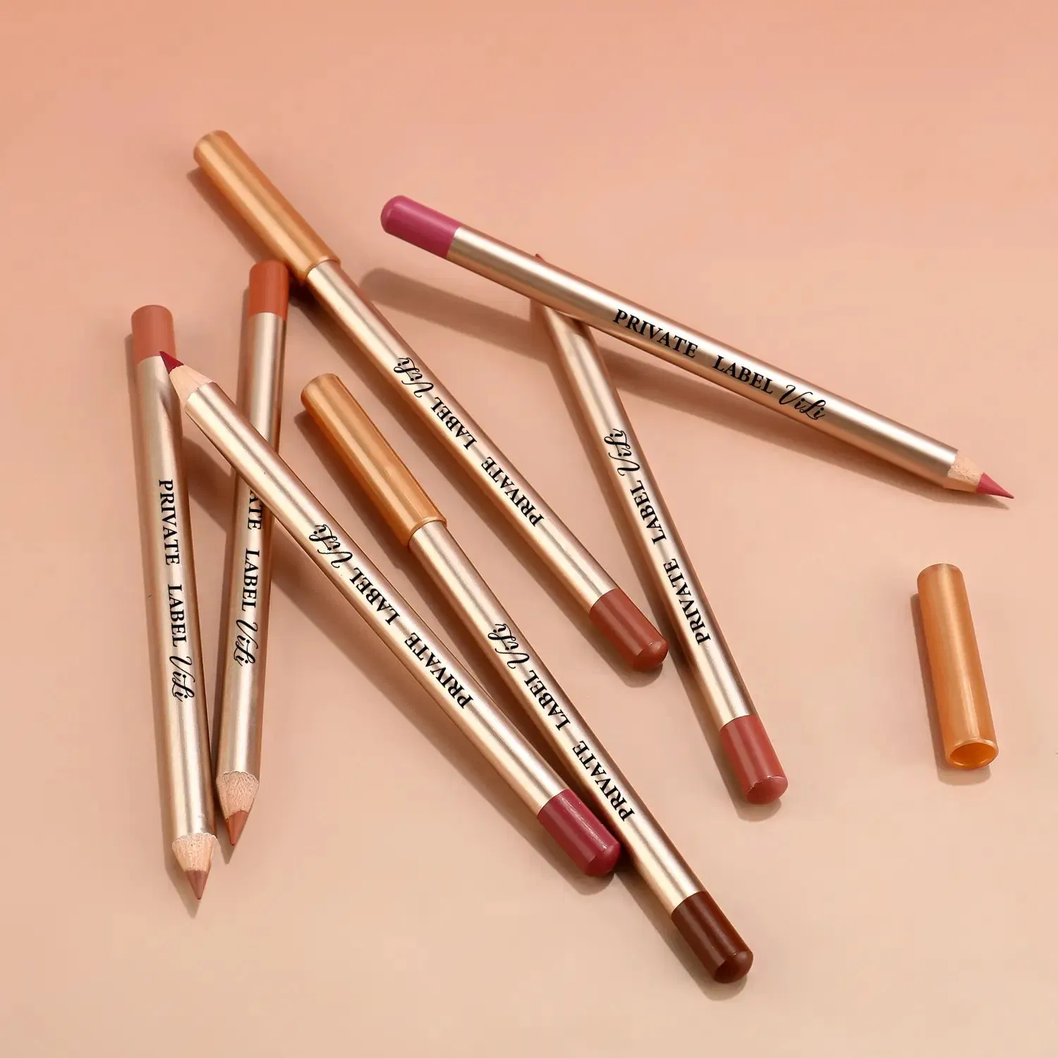 High Quality OEM Matte Lipliner Pencil Vegan Creamy Longwear Pigmented Lip Gloss in Private Logo Wholesale OEM