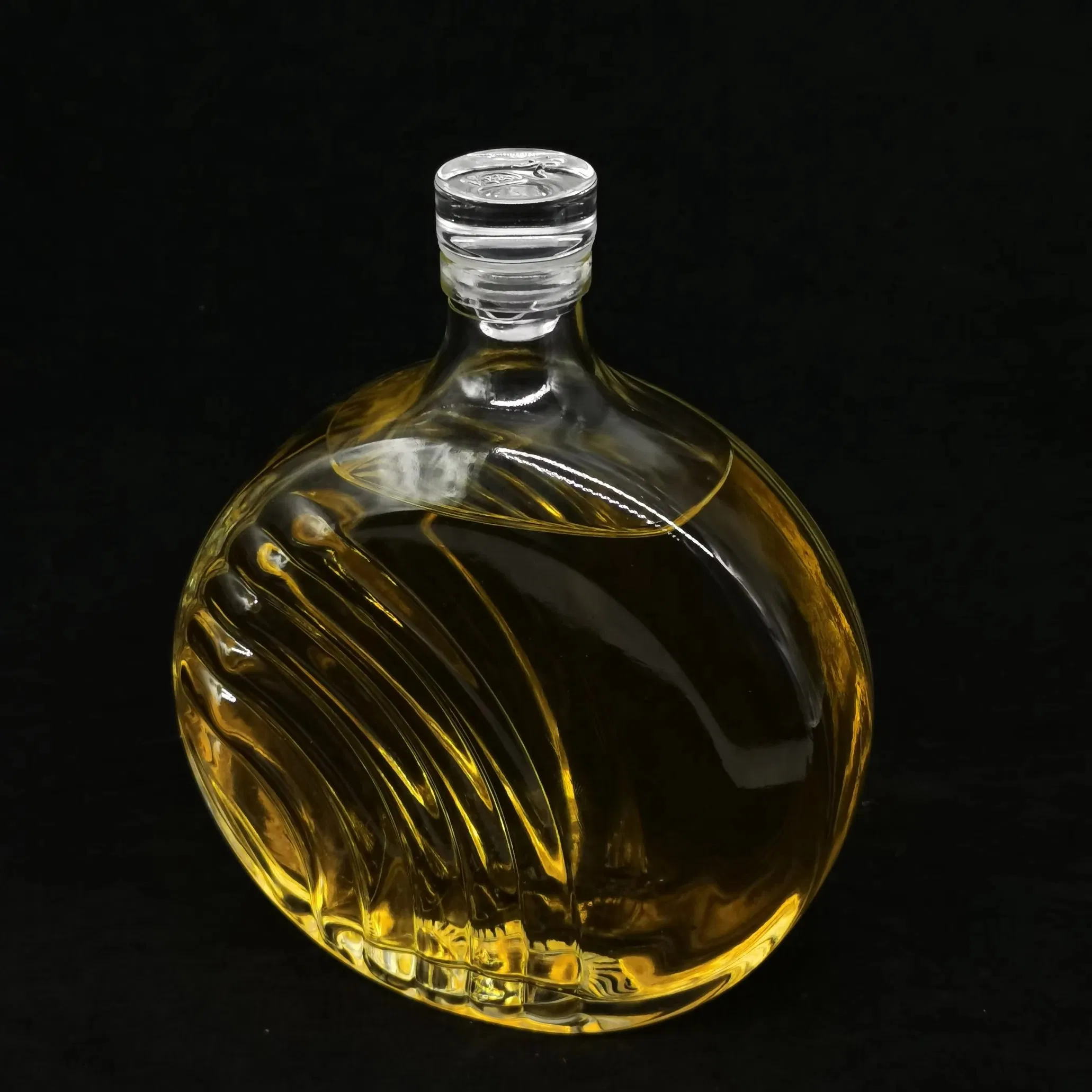 Whiskey Glass Wine Bottle with Glass Stopper Custom Wholesale Brandy Liquor Decanter Glass Bottles