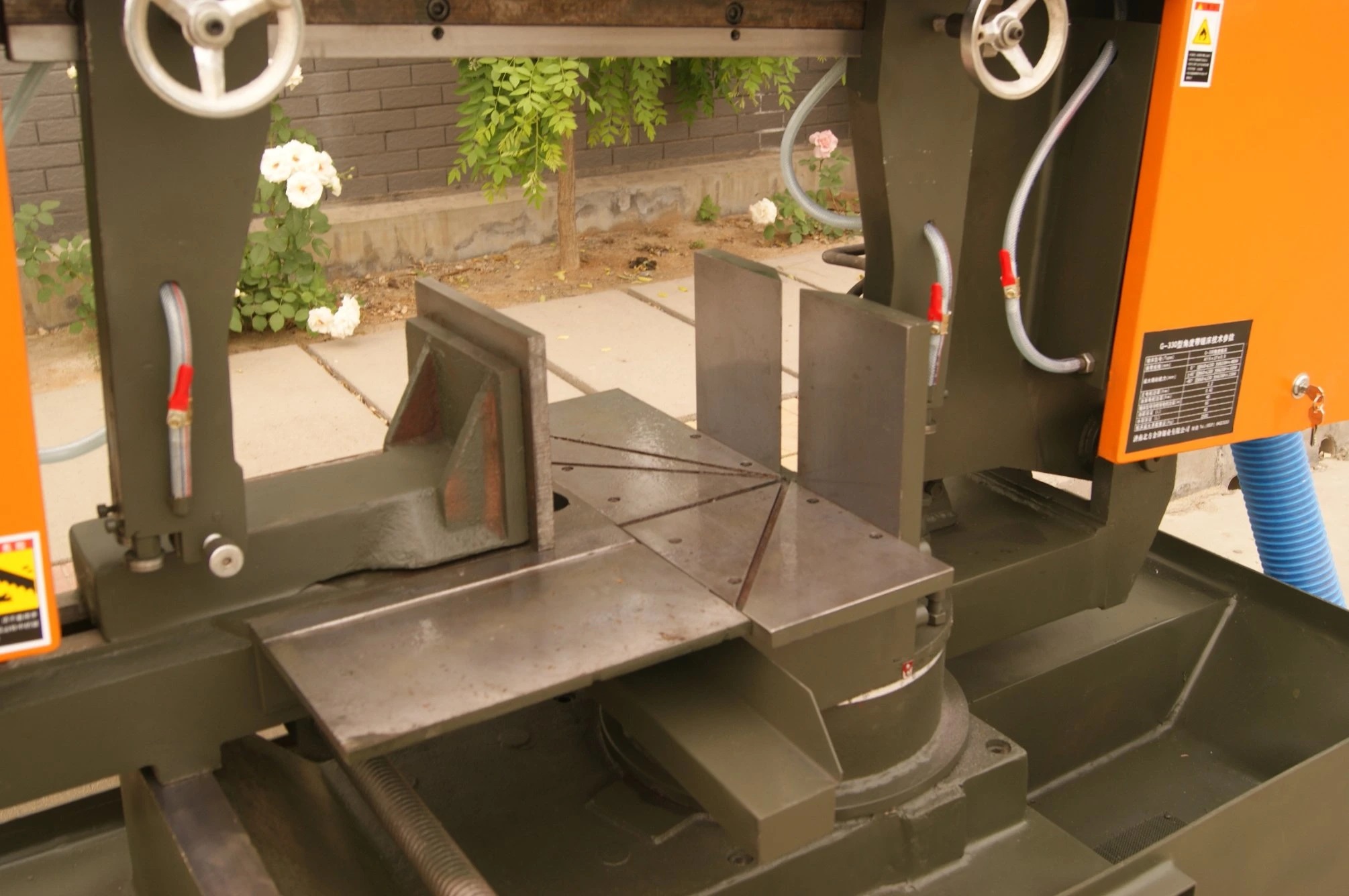 Станок ленточнопильный горизонтальный автоматический угловой резки по металлу