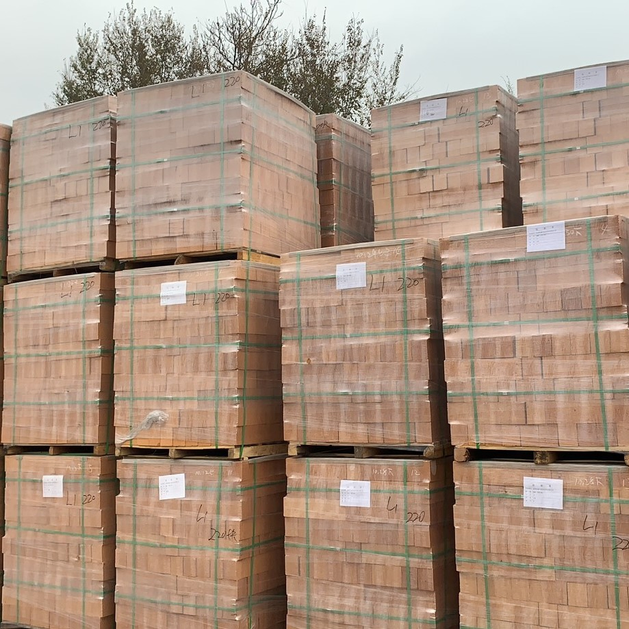 Огнеупорный кирпич шамотный для печей и кладки